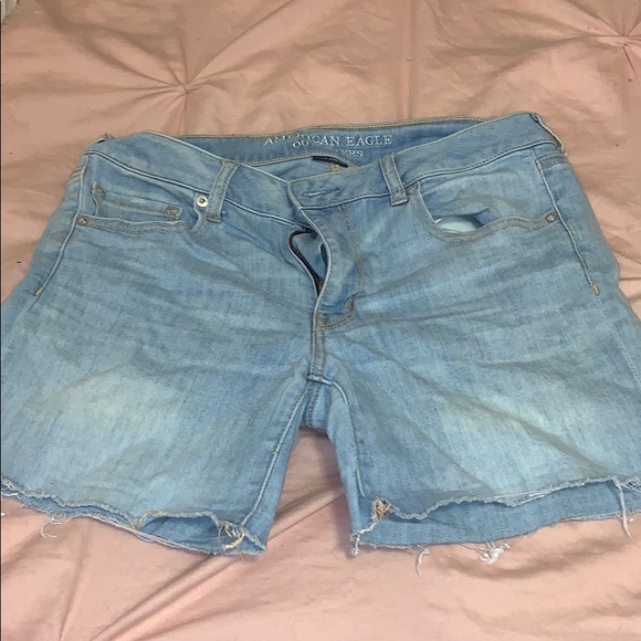 American Eagle Shorts - Picture 3 of 5